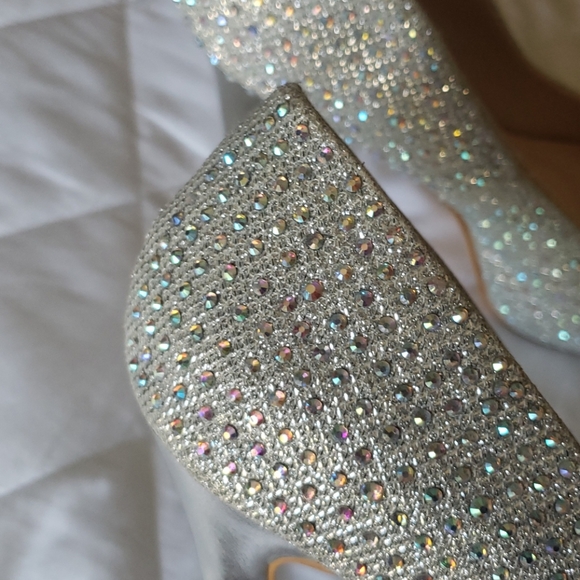 Sparkly heels size 10 - Picture 4 of 5